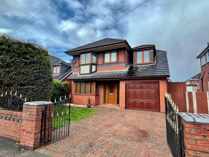 4 Bedroom Detached House For Sale In Deyes Lane, Maghull, Liverpool, L31