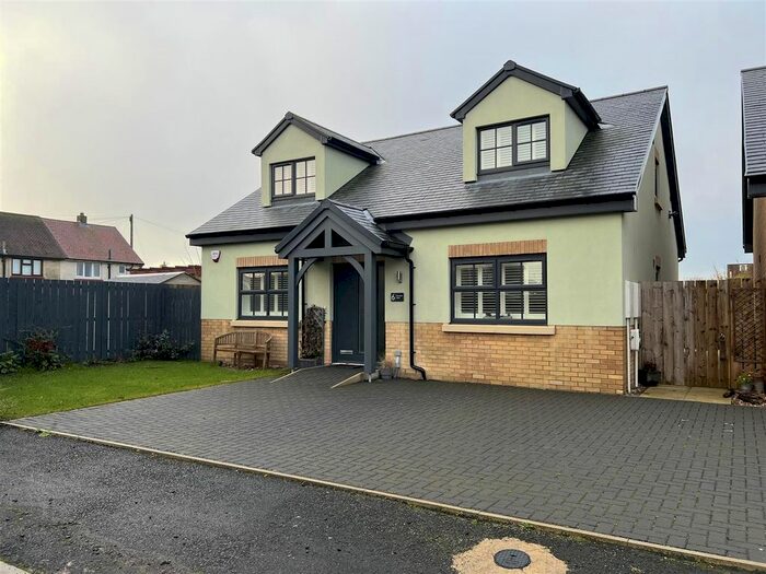 3 Bedroom Detached Bungalow To Rent In Roseate View, Amble, NE65