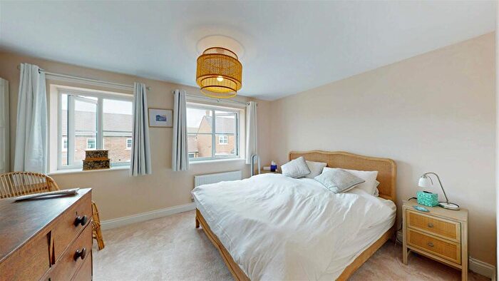 3 Bedroom End Of Terrace House For Sale In Groves Crescent, Stamford, PE9