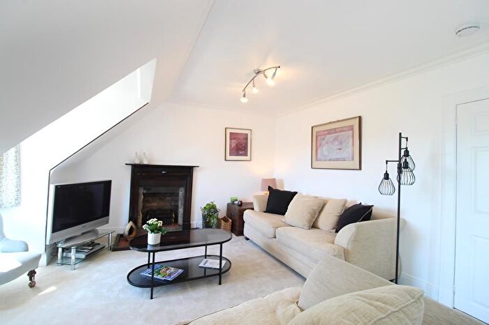 1 Bedroom Flat To Rent In Victoria Street, Top Floor, Aberdeen, AB10