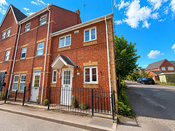 2 Bedroom End Terrace House To Rent In Bulkington Road, Bedworth, CV12