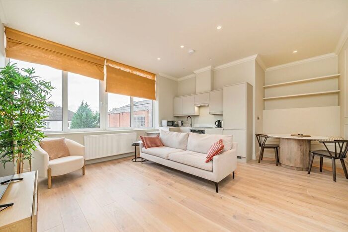 1 Bedroom Flat For Sale In Heath Road, Twickenham, TW1