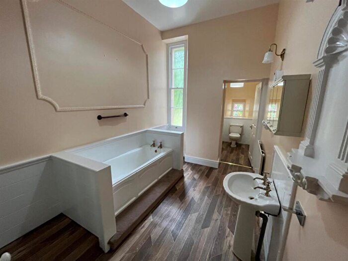 3 Bedroom Flat To Rent In South Road, Weston-Super-Mare, BS23