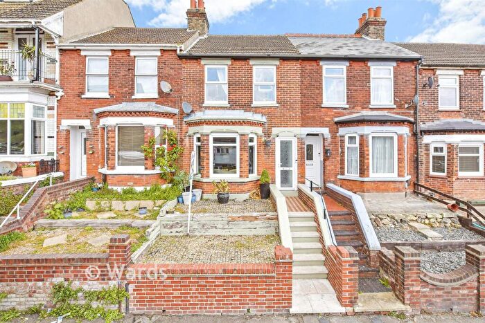 3 Bedroom Terraced House For Sale In Heathfield Avenue, Dover, Kent, CT16