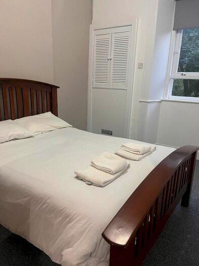 2 Bedroom Flat To Rent In Montague Street, Edinburgh, EH8