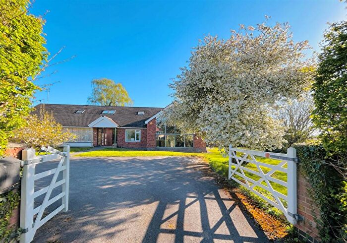 6 Bedroom Detached House For Sale In Hazelwood Road, Duffield, Belper, DE56
