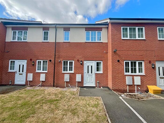 2 Bedroom Terraced House To Rent In Kings Close, Kings Norton, Birmingham, B30