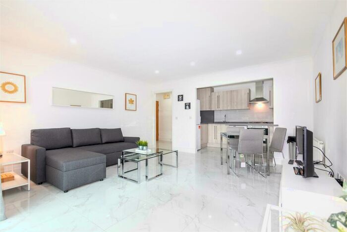 1 Bedroom Apartment To Rent In Regent Court, St John's Wood, London, NW8