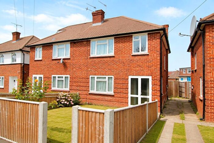 3 Bedroom Semi-Detached House For Sale In Hedgerley Gardens, Greenford, UB6