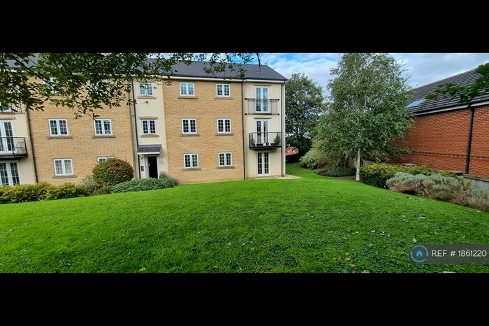 2 Bedroom Flat To Rent In Albert Road, Morley, LS27