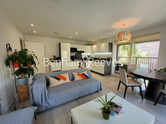 2 Bedroom Apartment To Rent In Westmead Court, Adenmore Road, SE6