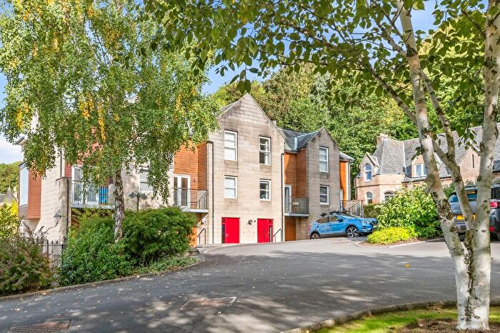 3 Bedroom Town House To Rent In Chalmers Court, Bridge Of Allan, Stirling, FK9