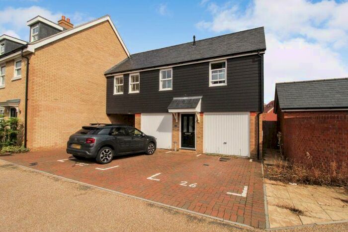 2 Bedroom Detached House To Rent In Kennett Drive, Biggleswade, SG18
