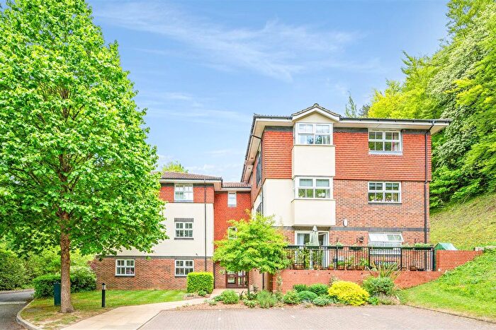 1 Bedroom Flat For Sale In Hazel Way, Chipstead, Coulsdon, CR5