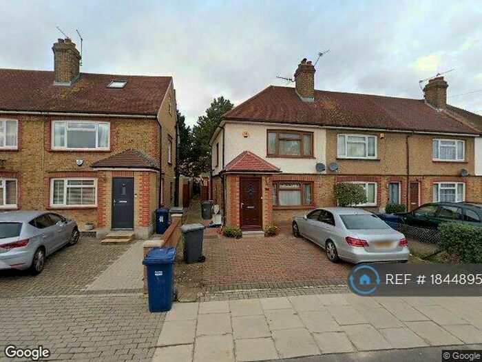 4 Bedroom End Of Terrace House To Rent In Fryent Grove, London, NW9