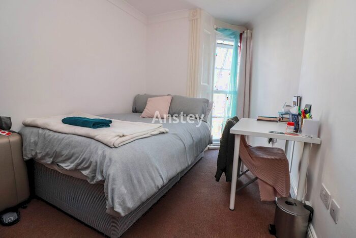 2 Bedroom Flat To Rent In Bedford Place, Southampton, SO15