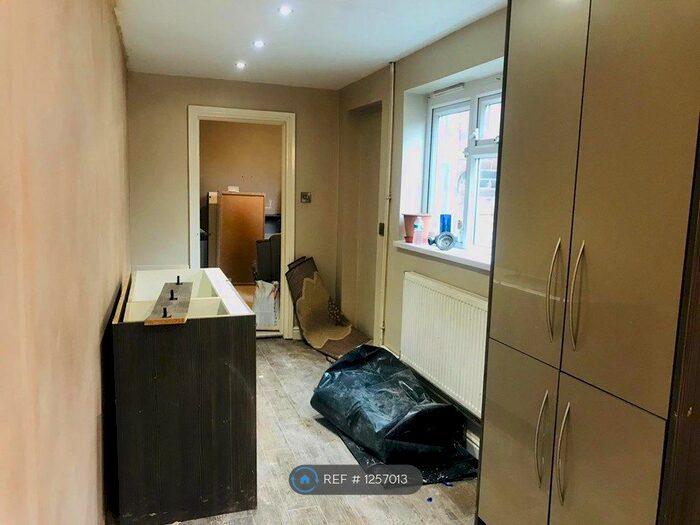 2 Bedroom Terraced House To Rent In Gough Road, Birmingham B11