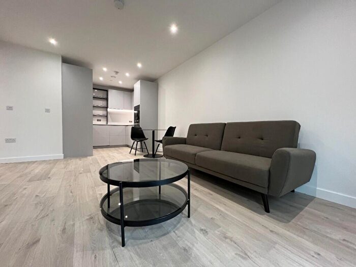 1 Bedroom Apartment To Rent In (January) Scarlet Court, Woodberry Down, London, N4