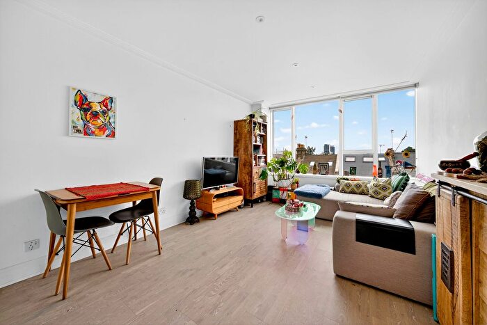 2 Bedroom Flat To Rent In Drayton Park, London, N5