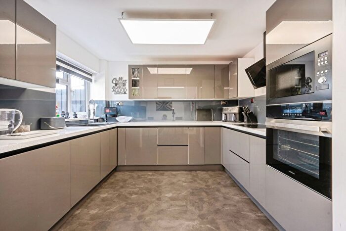3 Bedroom Terraced House For Sale In Elizabeth Way, Gamlingay, Sandy, Cambridgeshire, SG19