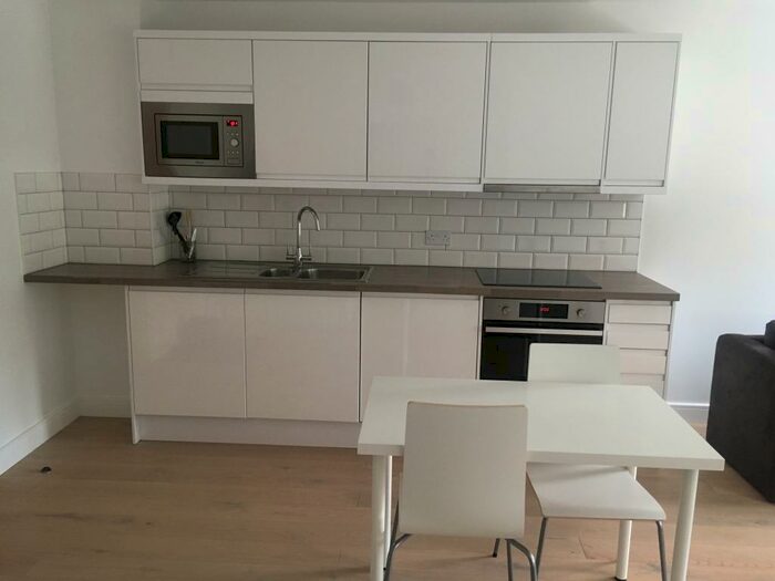 1 Bedroom Apartment To Rent In Brook House, Cricket Green, Mitcham, Surrey, CR4