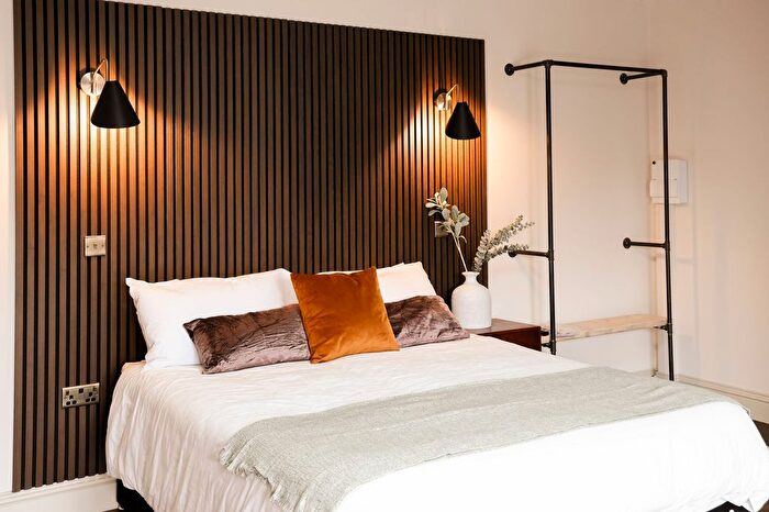 1 Bedroom Studio To Rent In Bath Road, Bristol, BS4