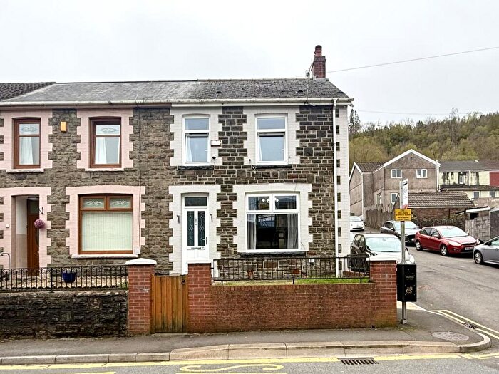4 Bedroom End Of Terrace House For Sale In Bronallt Terrace, Abercwmboi, Aberdare, Rhondda Cynon Taf, CF44