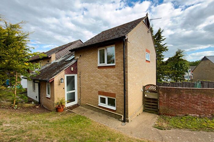 3 Bedroom End Terrace House To Rent In Alabaster Close, Hadleigh, IP7