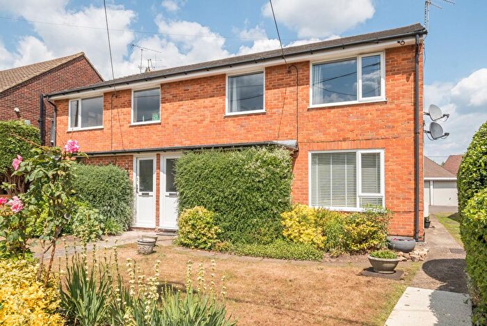 2 Bedroom Maisonette For Sale In Barn Court, Milford Road, Elstead, Godalming, GU8