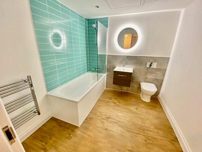 2 Bedroom Flat To Rent In Bank Street, Sheffield, S1