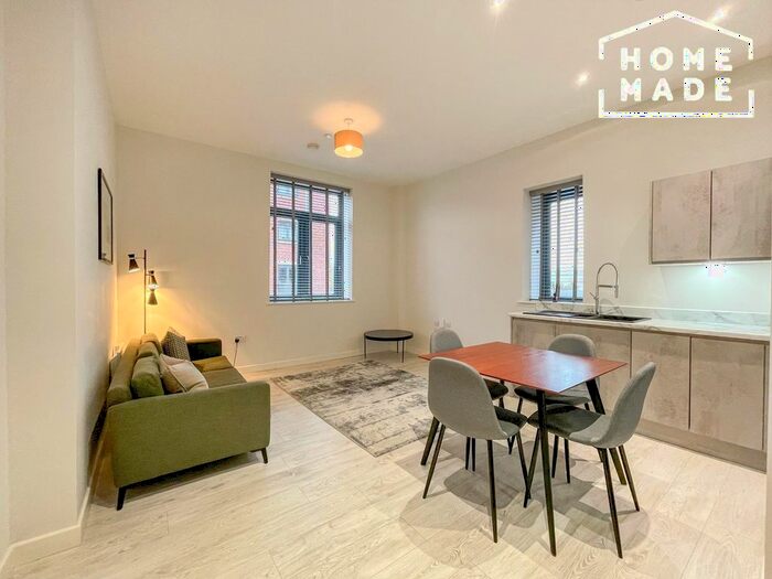 2 Bedroom Flat To Rent In Victoria Riverside, Leeds, LS10