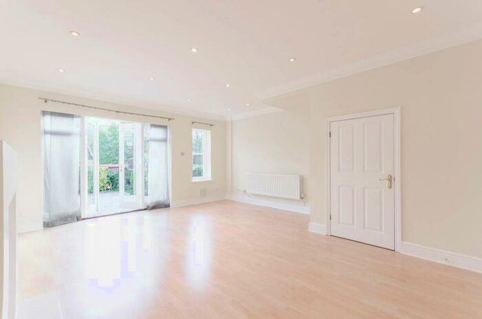 3 Bedroom House To Rent In Regents Place, Loughton, IG10