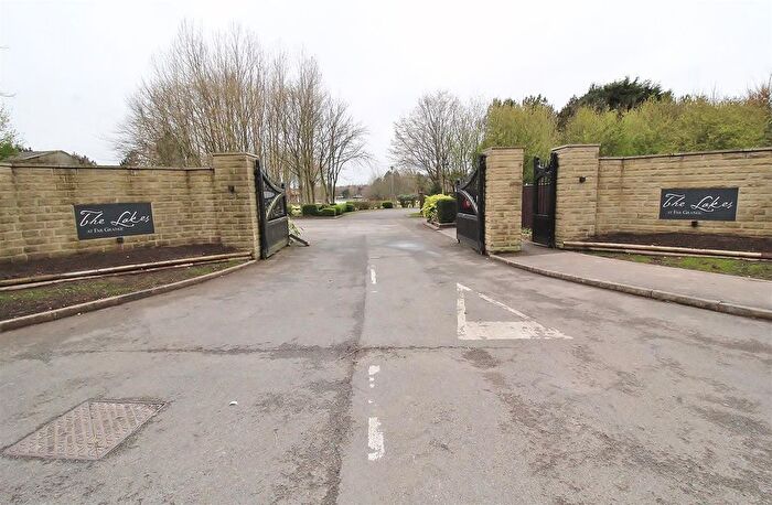 2 Bedroom Bungalow For Sale In The Lakes At Far Grange, Skipsea, Driffield, YO25