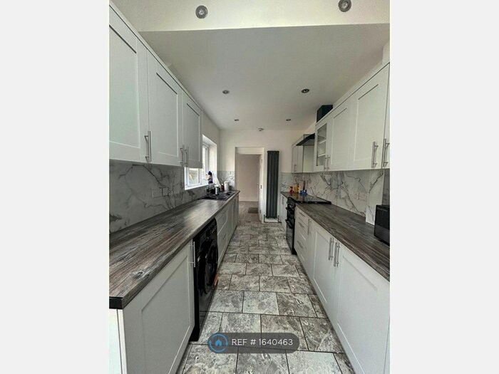 4 Bedroom Terraced House To Rent In Elton Road, Kingswood, Bristol, BS15