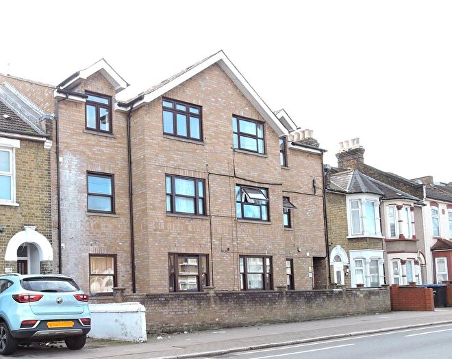 1 Bedroom Flat For Sale In Nags Head Road, Enfield, EN3
