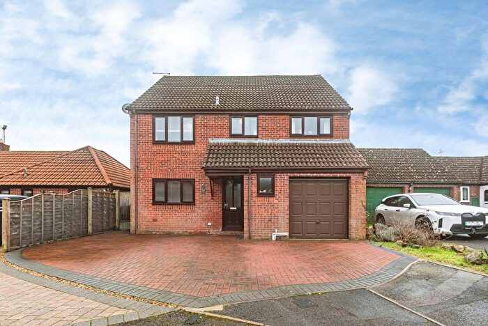 4 Bedroom Detached House For Sale In Lambs Row, Lychpit, Basingstoke, Hampshire, RG24
