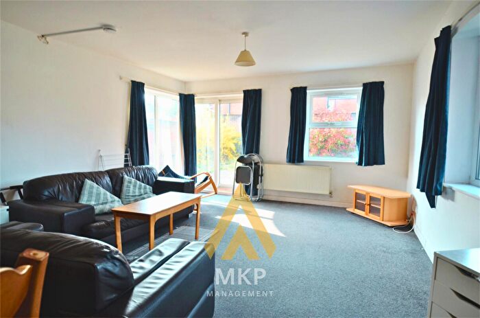 4 Bedroom Flat To Rent In St. Stephens Road Selly Oak, B29