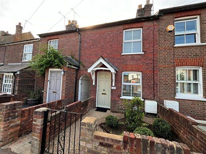 2 Bedroom House To Rent In Cravells Road, Harpenden, Harpenden, AL5