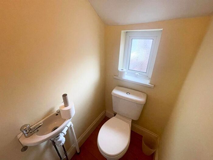 6 Bedroom Terraced House To Rent In **£pppw Excl Bills* Kimbolton Avenue, Lenton, - Uon, NG7