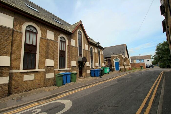 Studio To Rent In North Road, Queenborough, Kent, ME11