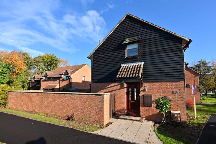 2 Bedroom End Of Terrace House To Rent In Lower Meadow, Waltham Cross, EN8