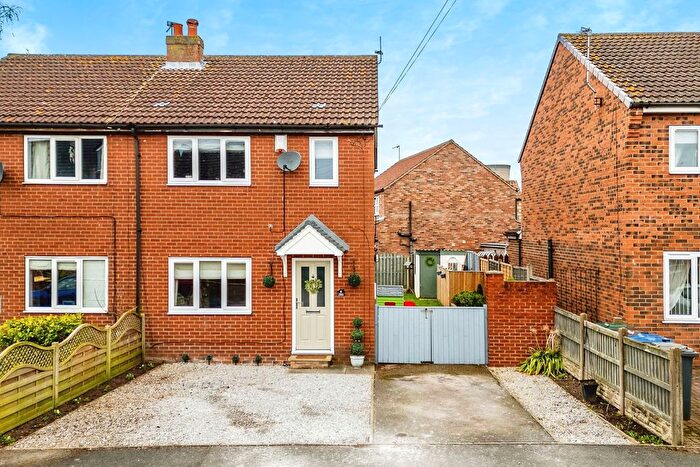 3 Bedroom Semi-Detached House For Sale In Poplar Gardens, Drax, YO8