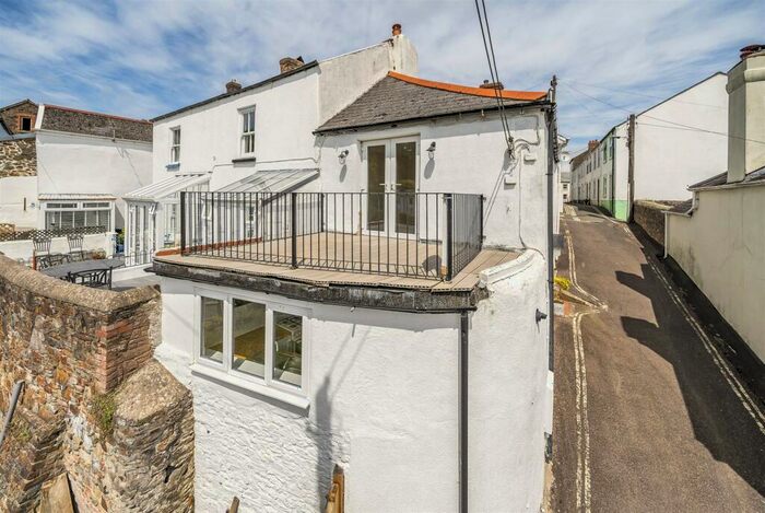 2 Bedroom Semi-Detached House For Sale In Bull Hill, Bideford, EX39