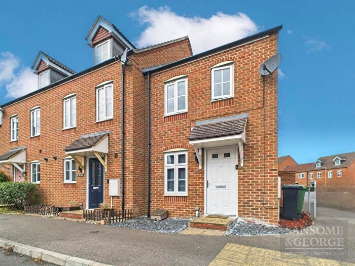 2 Bedroom End Of Terrace House For Sale In Kirby Drive, Bramley, Tadley, Hampshire, RG26