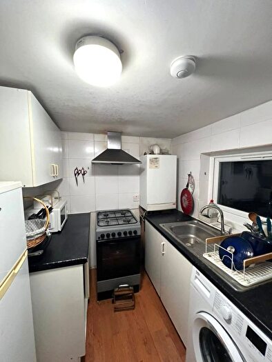 1 Bedroom Flat To Rent In Britannia Road, Ilford, IG1