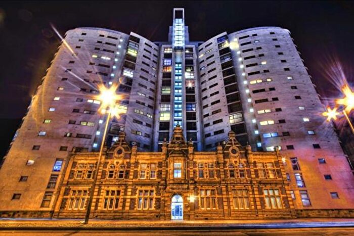 2 Bedroom Apartment To Rent In Altolusso, Cardiff City Centre, CF10