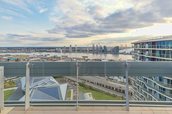 2 Bedroom Apartment To Rent In Gateway Tower, Western Gateway, Royal Victoria, London, E16