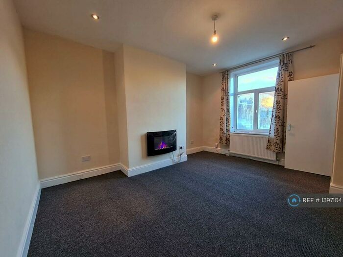 2 Bedroom Terraced House To Rent In Burbeary Road, Huddersfield, HD1