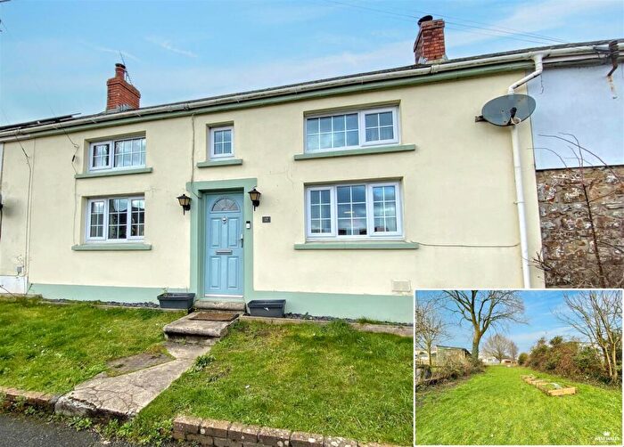 2 Bedroom Cottage For Sale In High Street, Bancyfelin, Carmarthen, SA33