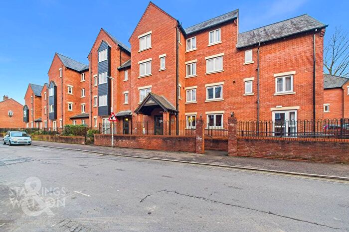 2 Bedroom Flat For Sale In Riverway Court, Recorder Road, Norwich, NR1